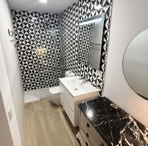 180 Luxury Redes * Sevilla